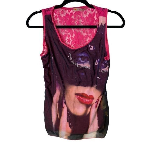 - #142  NOT RED ON THE SUN - Picture 1 of 3